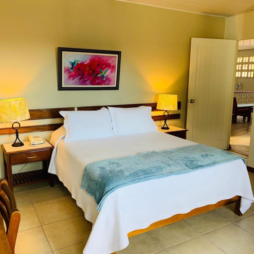 Hotel Acosta อีกีโตส ภายนอก รูปภาพ
