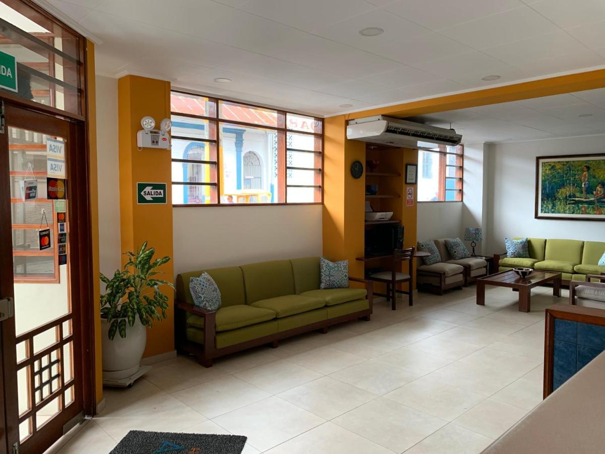 Hotel Acosta อีกีโตส ภายนอก รูปภาพ