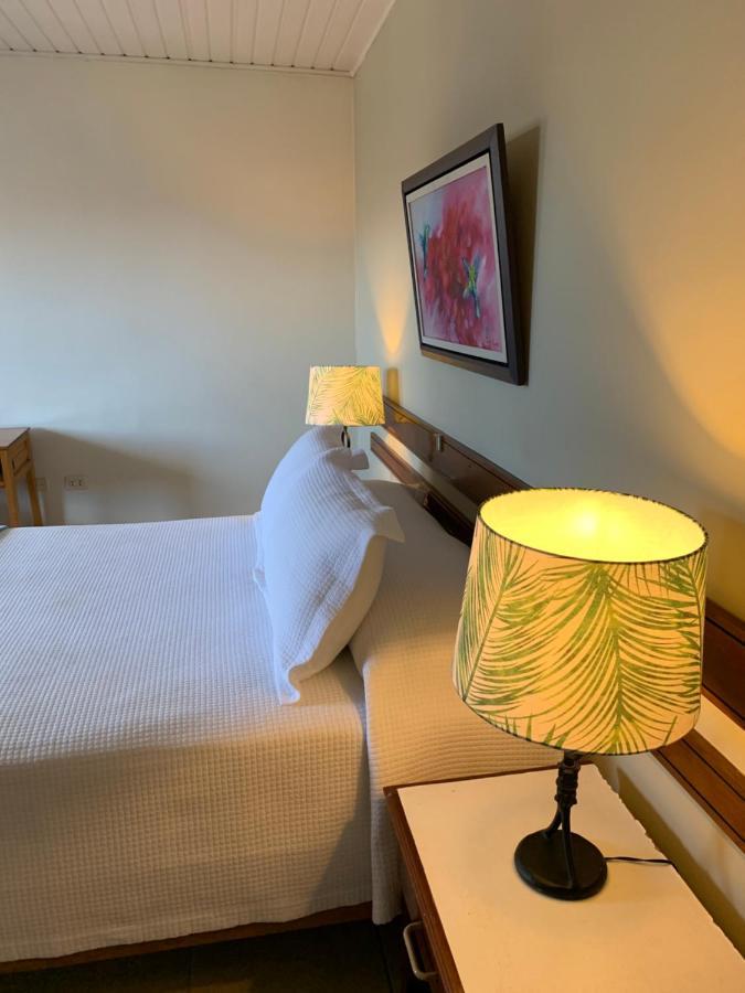 Hotel Acosta อีกีโตส ภายนอก รูปภาพ