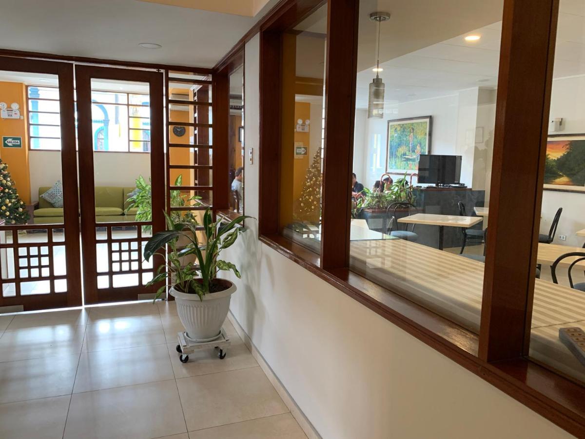 Hotel Acosta อีกีโตส ภายนอก รูปภาพ